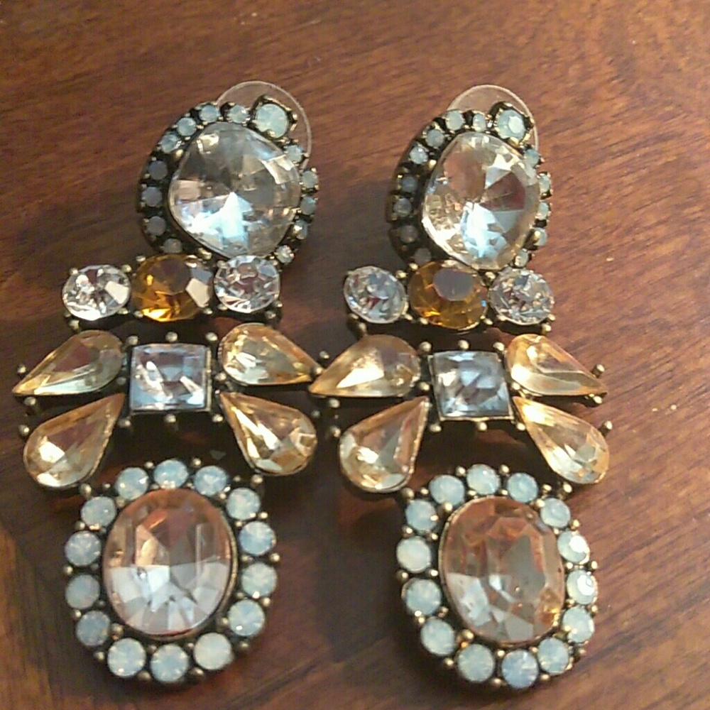 💥REDUCED💥Baublebar earrings